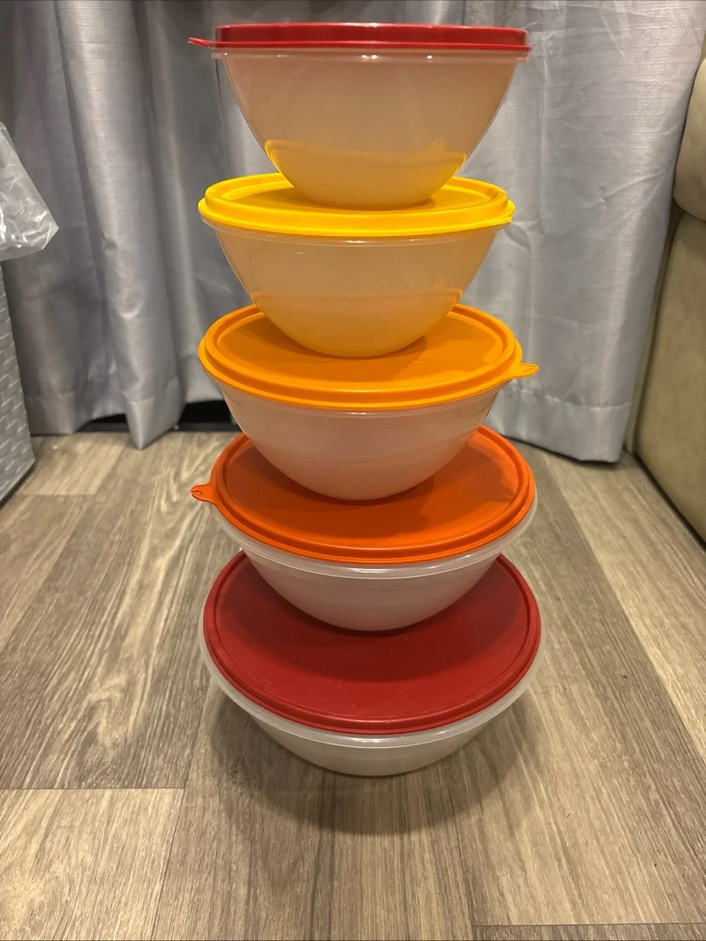 Vintage Tupperware Set of 5 Wonderlier Nesting Bowls 237 236 235 234 233 w/Lids